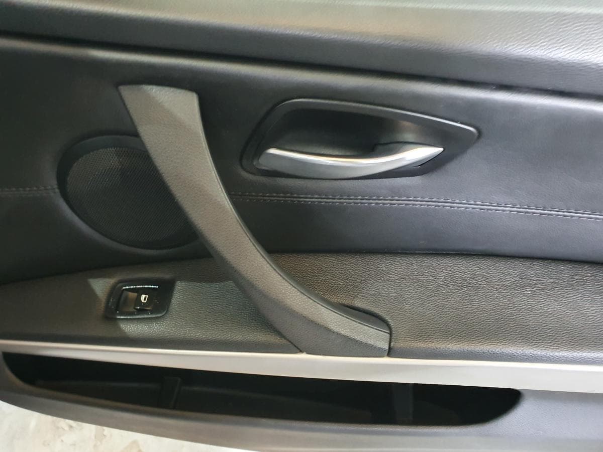 BMW 320D Touring · Ano 2008 — imagen 23