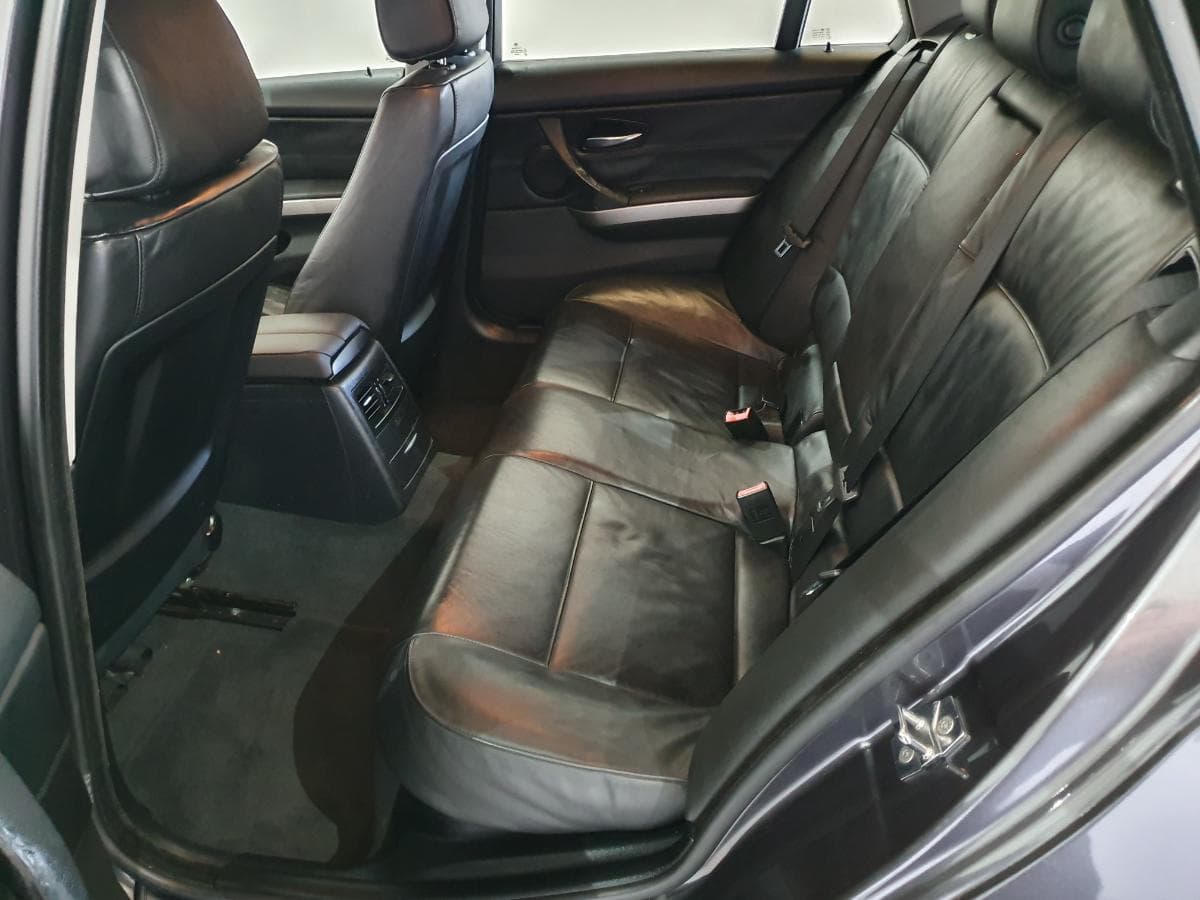 BMW 320D Touring · Ano 2008 — imagen 30