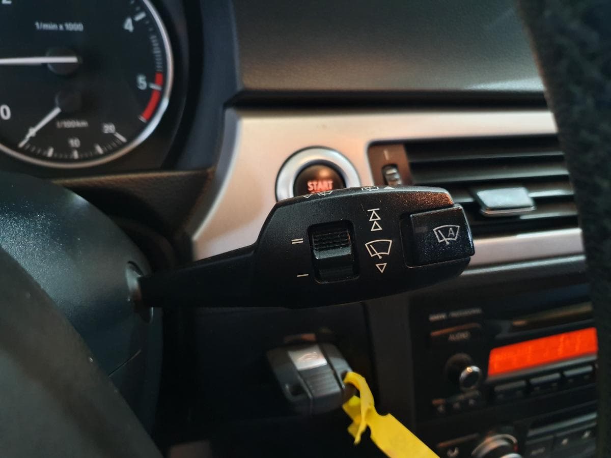 BMW 320D Touring · Ano 2008 — imagen 36
