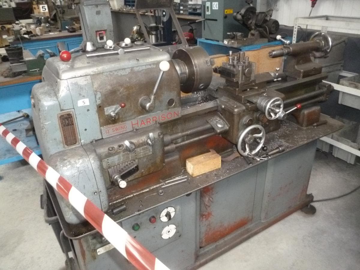 Torno mecânico