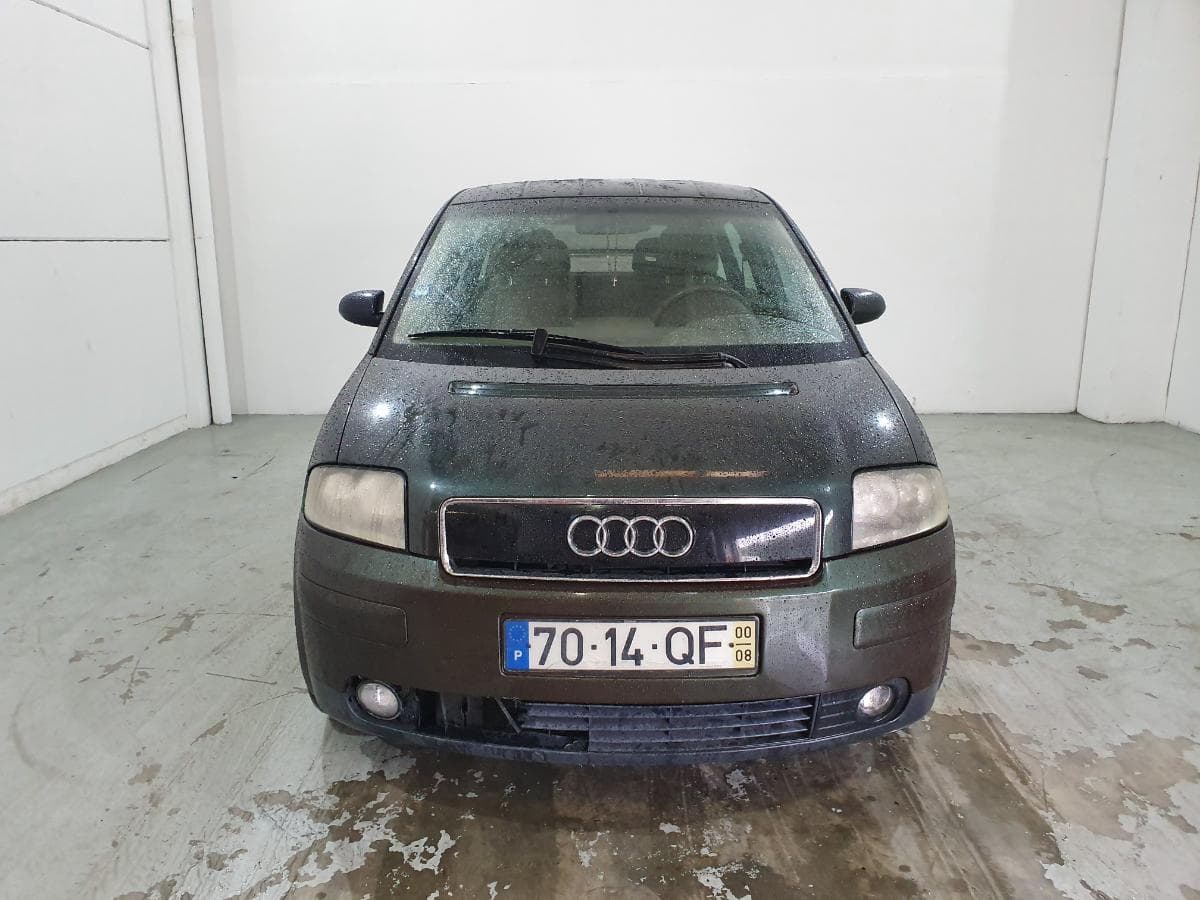 Audi A2 1.4 · Ano 2000 — image 3