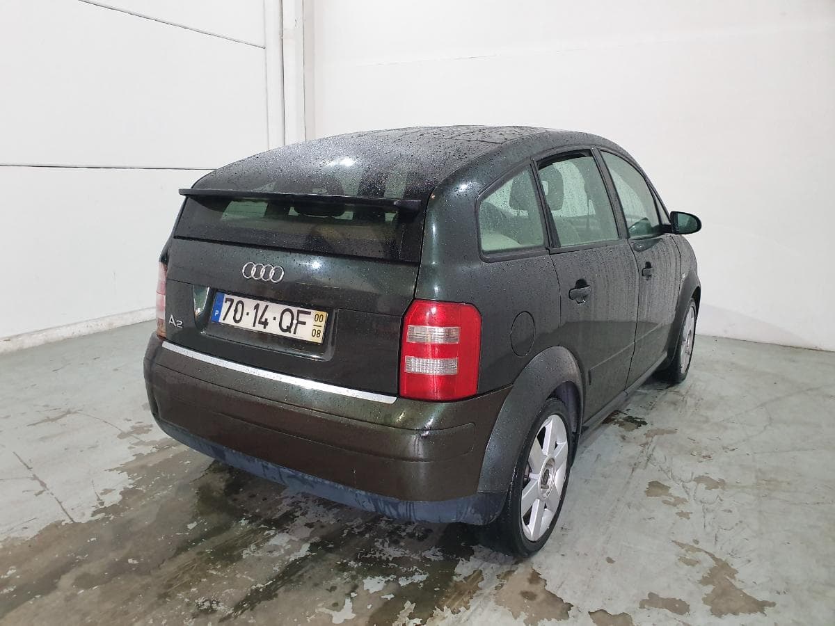 Audi A2 1.4 · Ano 2000 — image 5