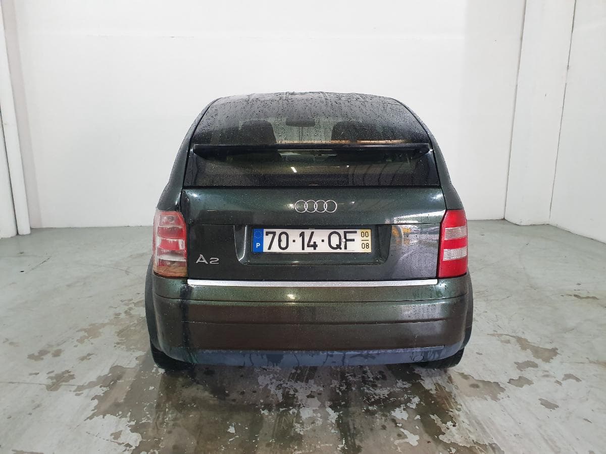 Audi A2 1.4 · Ano 2000 — image 7