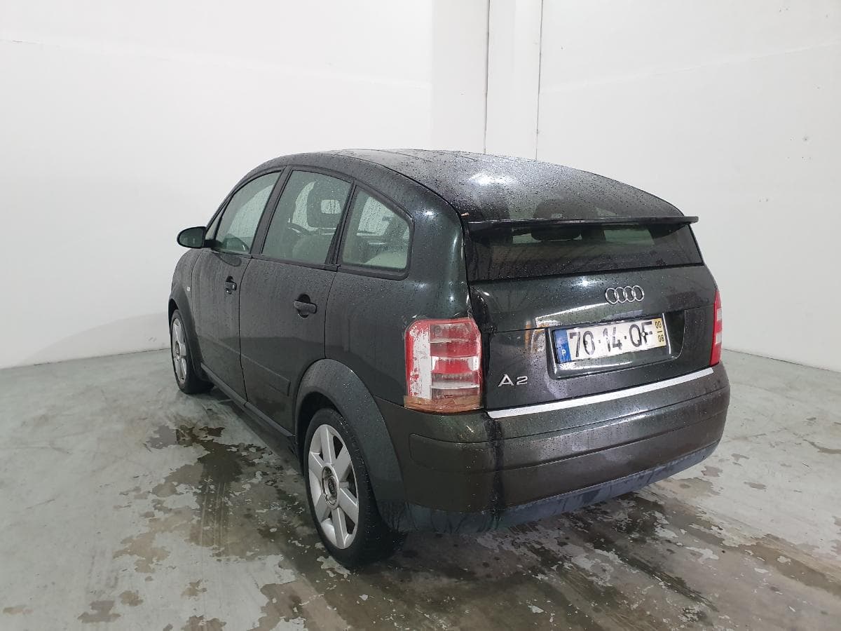 Audi A2 1.4 · Ano 2000 — image 6