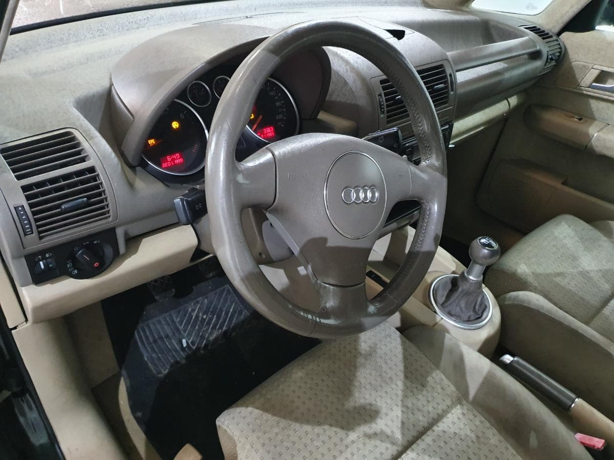 Audi A2 1.4 · Ano 2000 — image 31