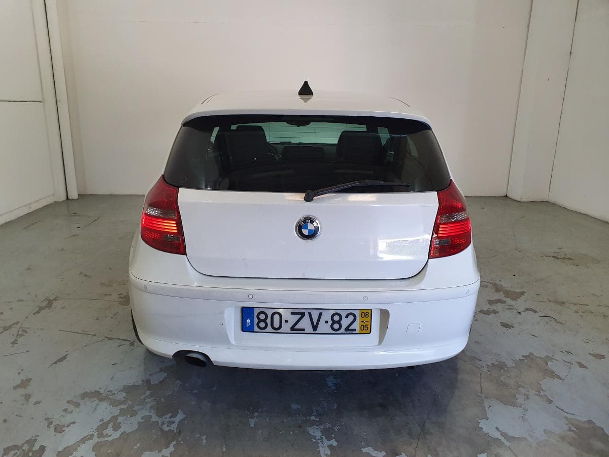 BMW 120D · Ano 2008 — image 11