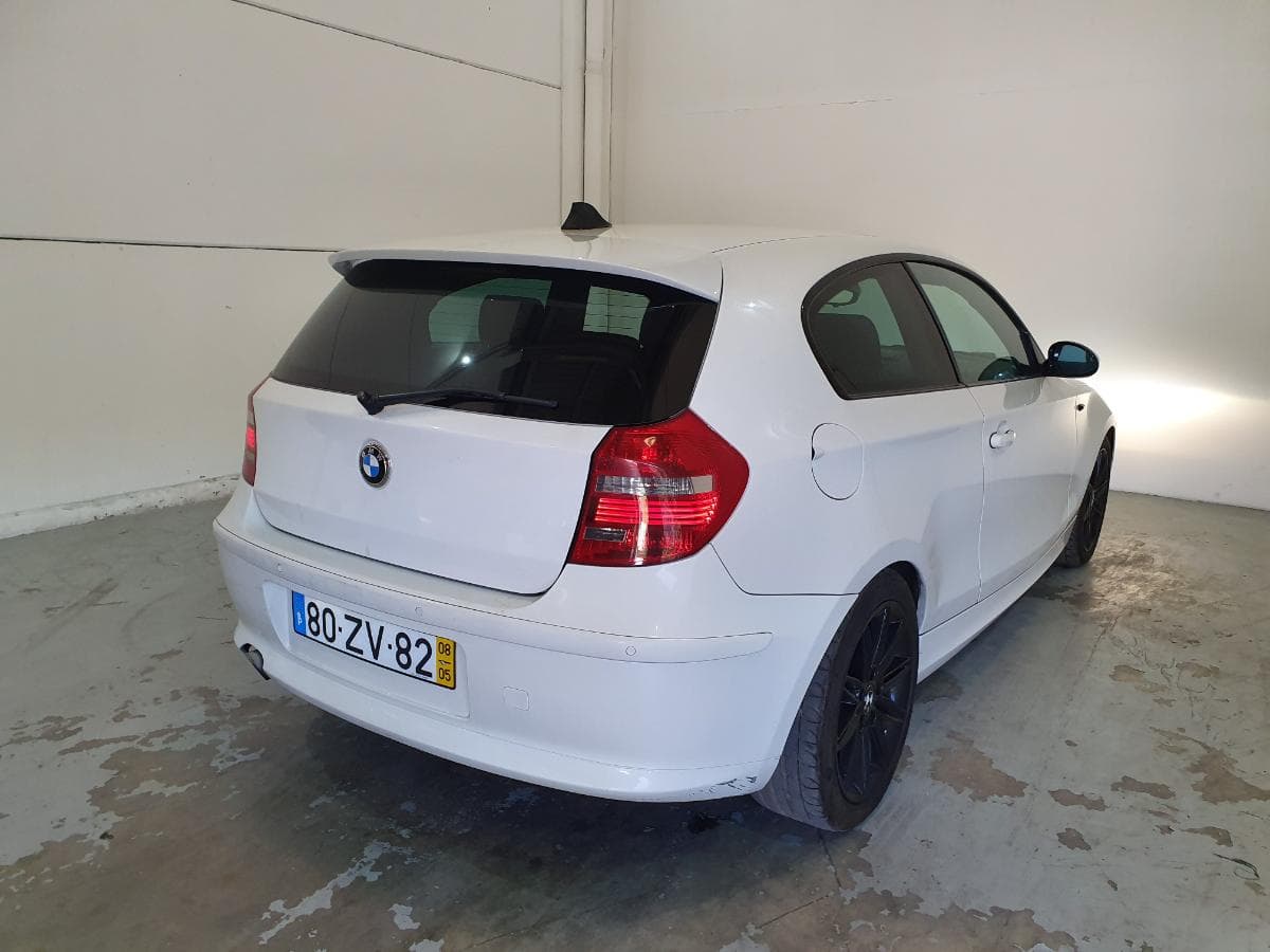 BMW 120D · Ano 2008 — image 8