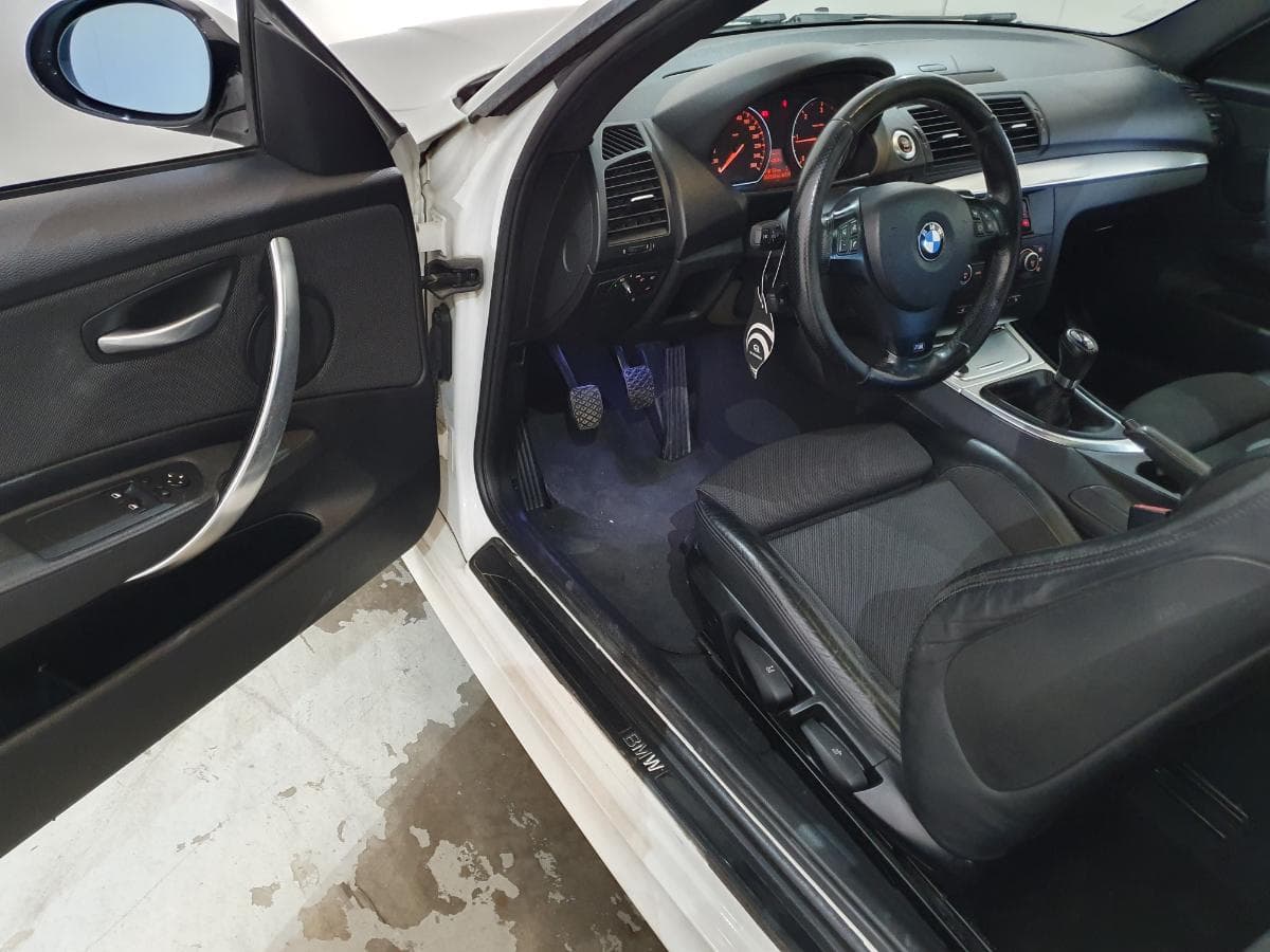 BMW 120D · Ano 2008 — image 21