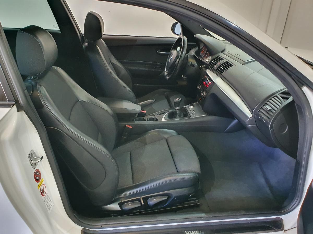 BMW 120D · Ano 2008 — image 23