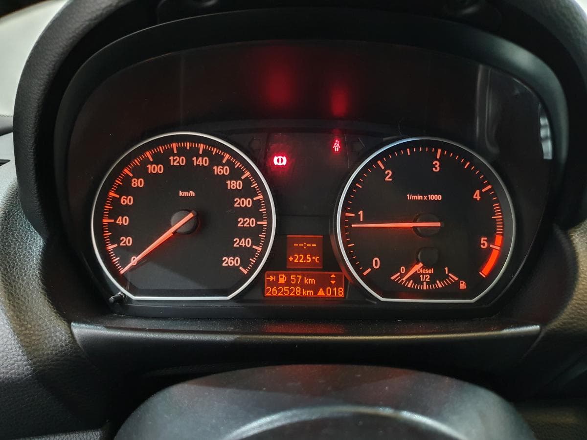 BMW 120D · Ano 2008 — image 29