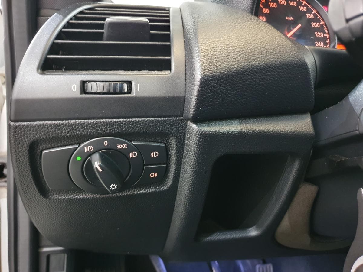 BMW 120D · Ano 2008 — image 32