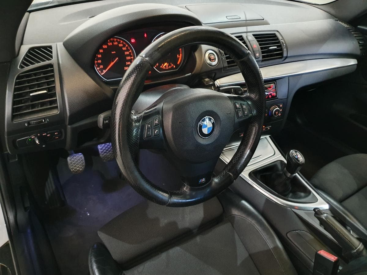 BMW 120D · Ano 2008 — image 38