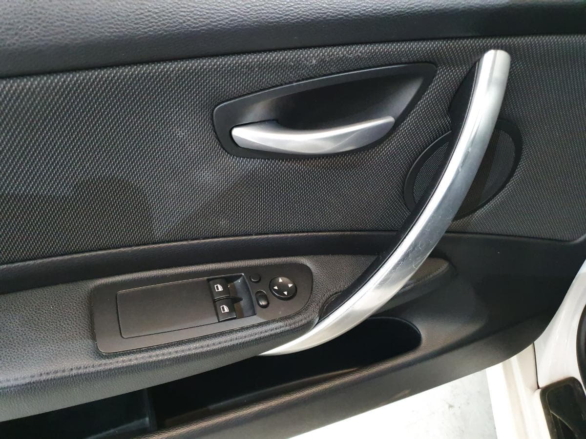 BMW 120D · Ano 2008 — image 37