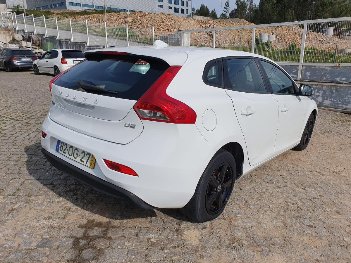 Volvo V40 1.6 D2 · Ano 2014 — image 7