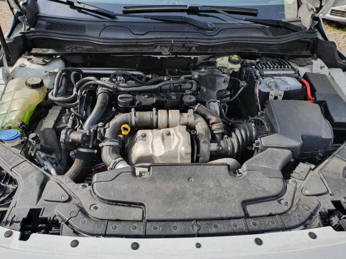 Volvo V40 1.6 D2 · Ano 2014 — image 4