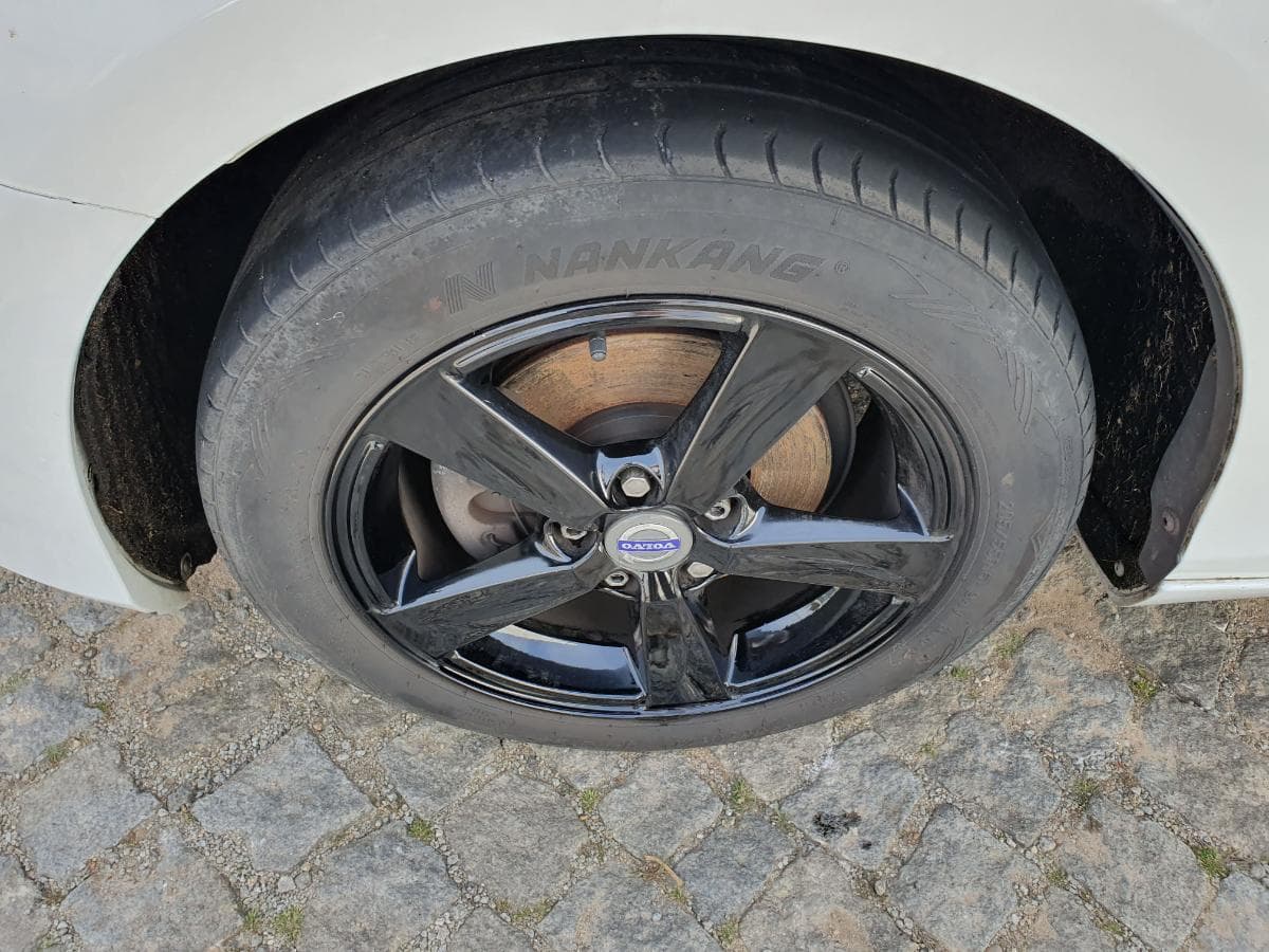 Volvo V40 1.6 D2 · Ano 2014 — image 16