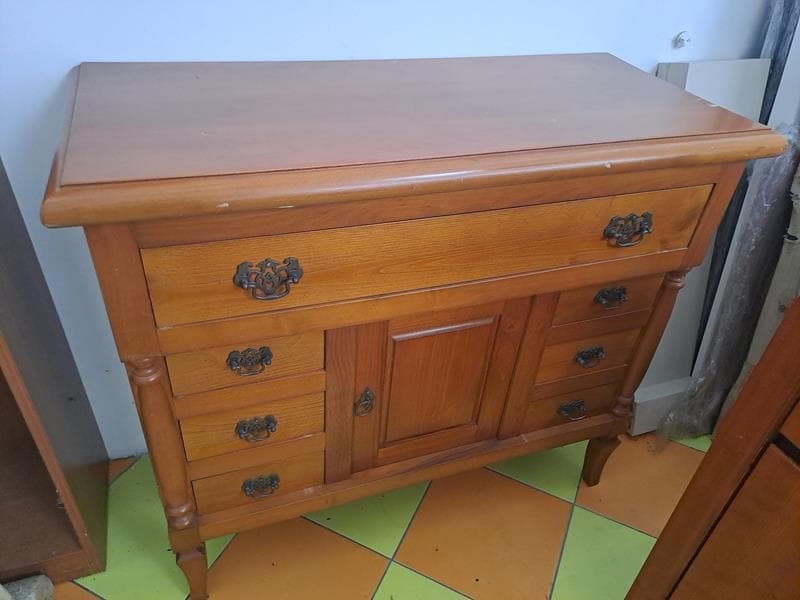 Furniture — image 2