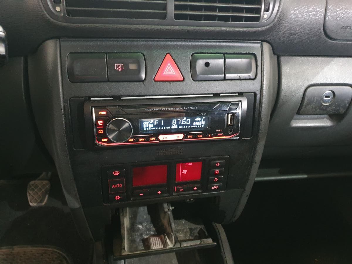 Audi A3 1.9 TDI · Ano 1997 — image 37