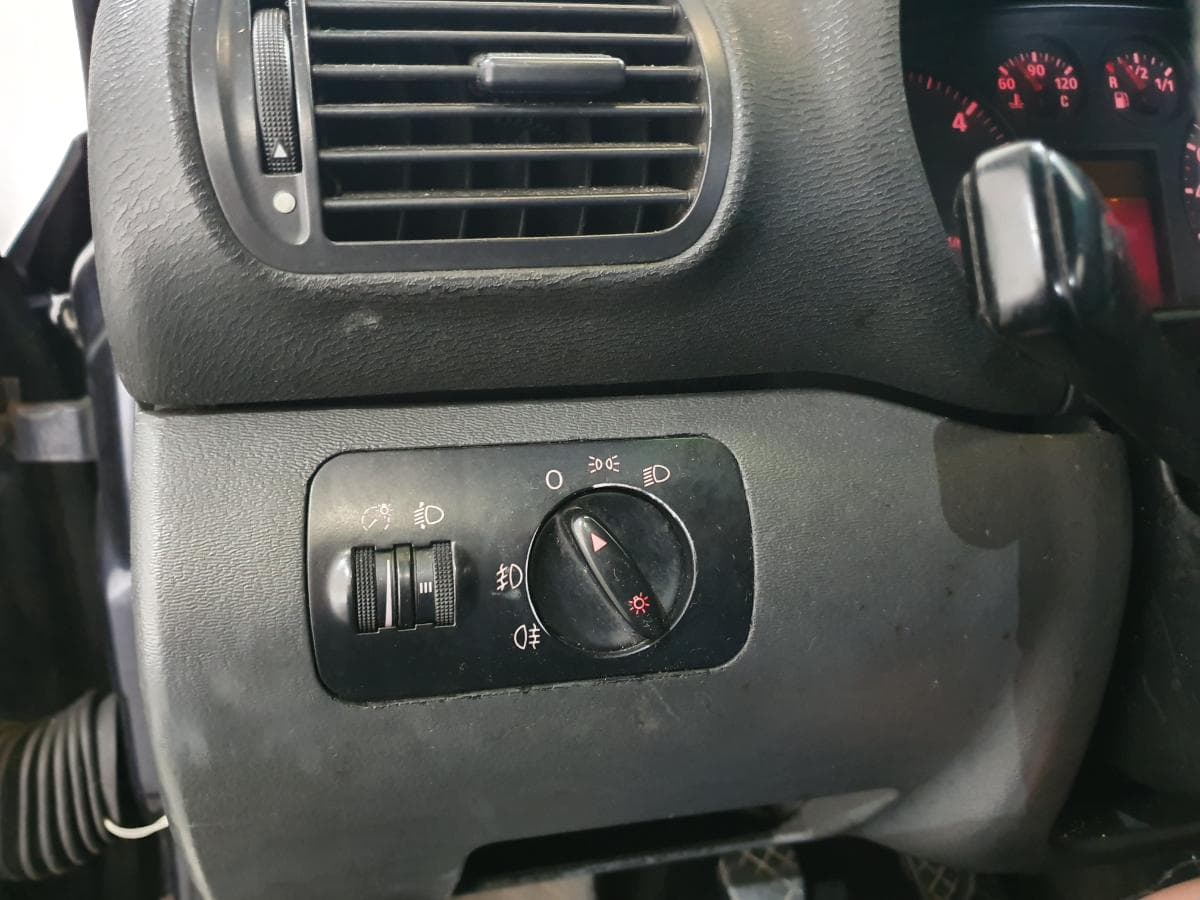 Audi A3 1.9 TDI · Ano 1997 — image 40