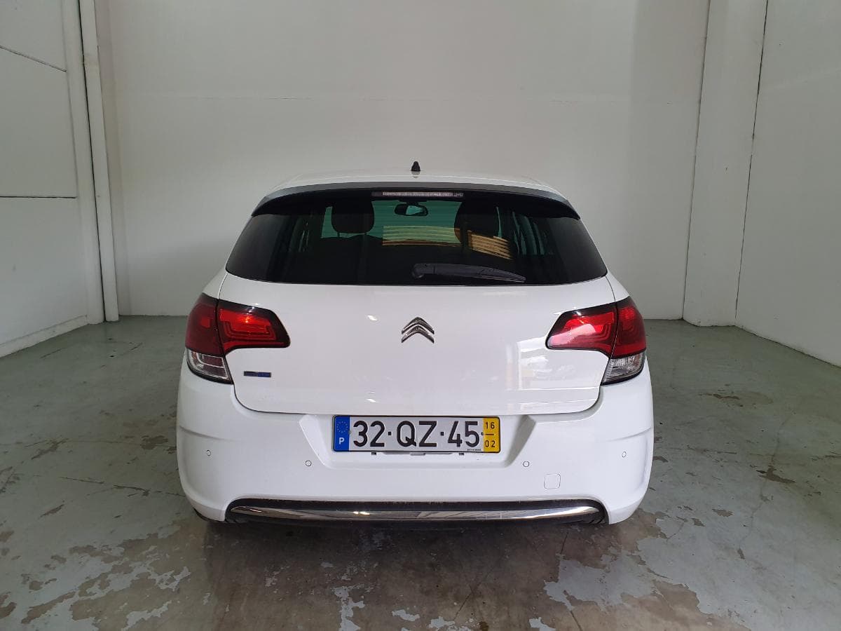 Citroën C4 1.6 Blue HDI · Ano 2016 — imagen 9