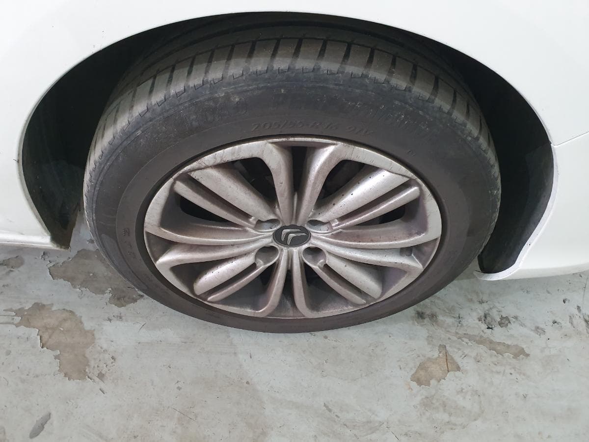 Citroën C4 1.6 Blue HDI · Ano 2016 — imagen 16
