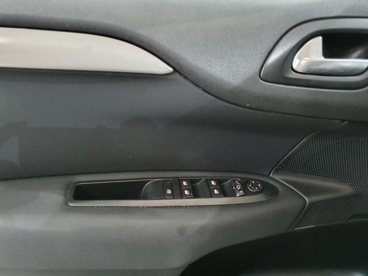 Citroën C4 1.6 Blue HDI · Ano 2016 — imagen 28