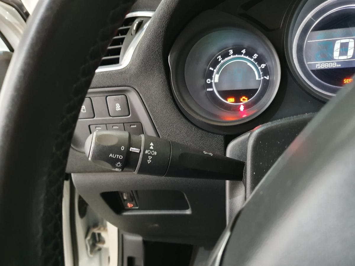 Citroën C4 1.6 Blue HDI · Ano 2016 — imagen 37