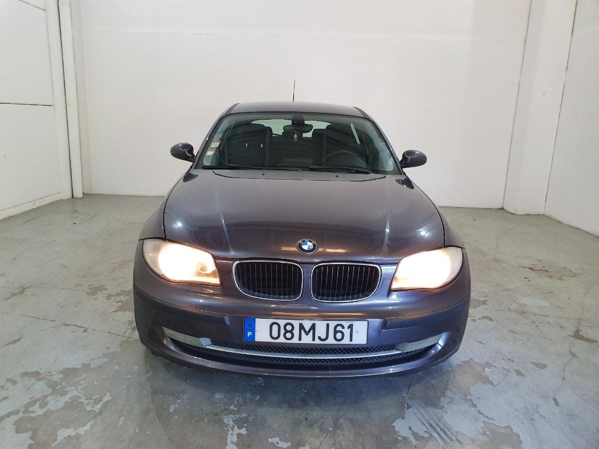 BMW 118D · Ano 2008 — imagen 3