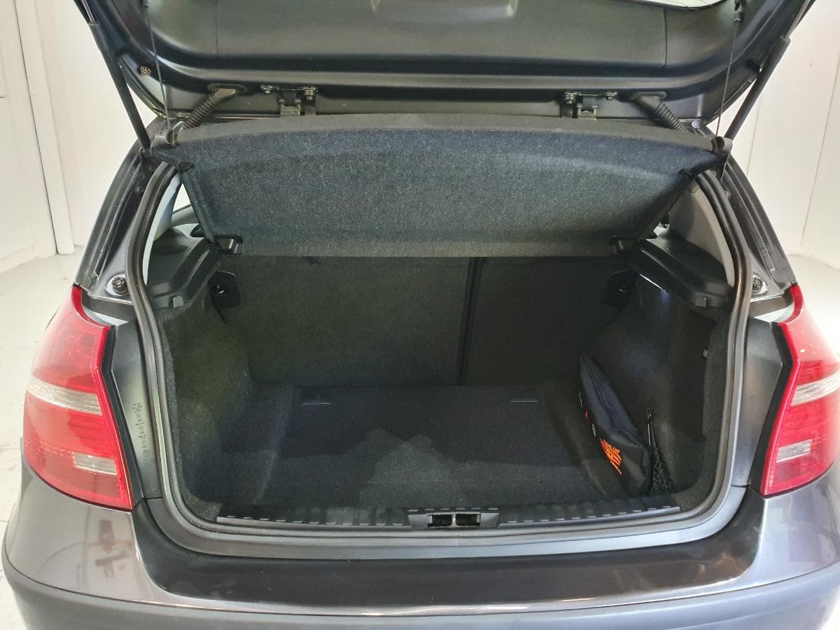 BMW 118D · Ano 2008 — imagen 9