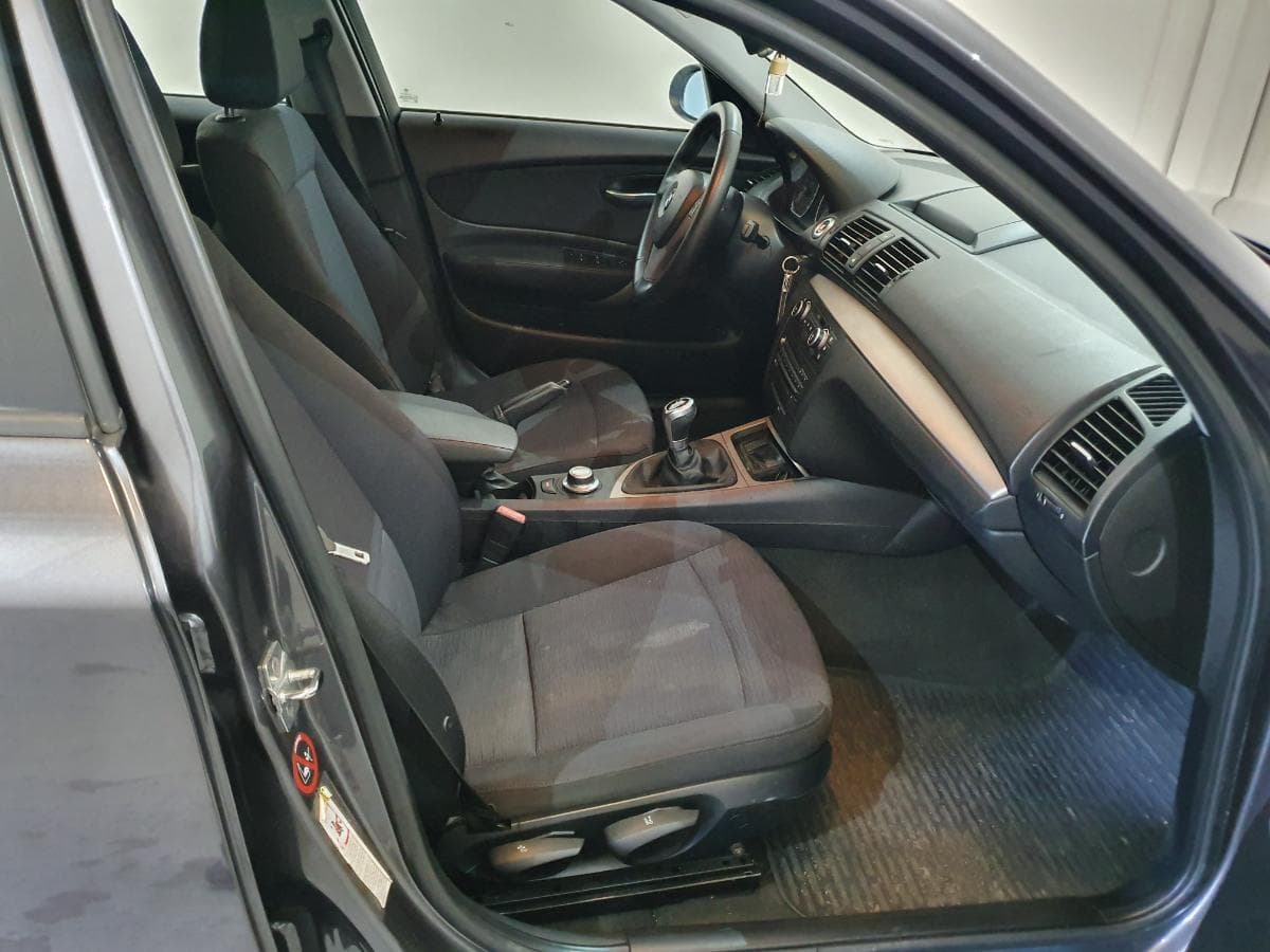 BMW 118D · Ano 2008 — imagen 16