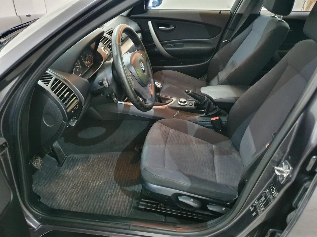 BMW 118D · Ano 2008 — imagen 24