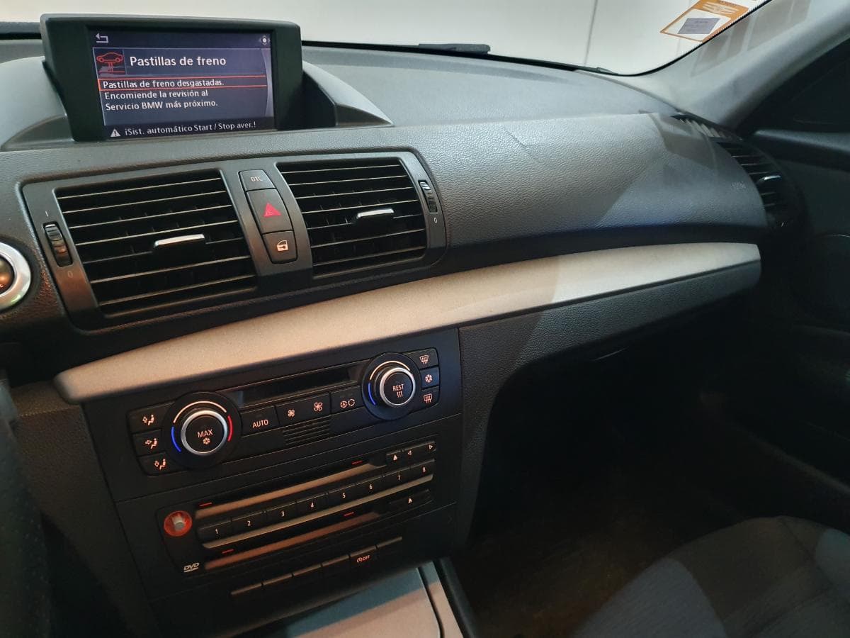 BMW 118D · Ano 2008 — imagen 28