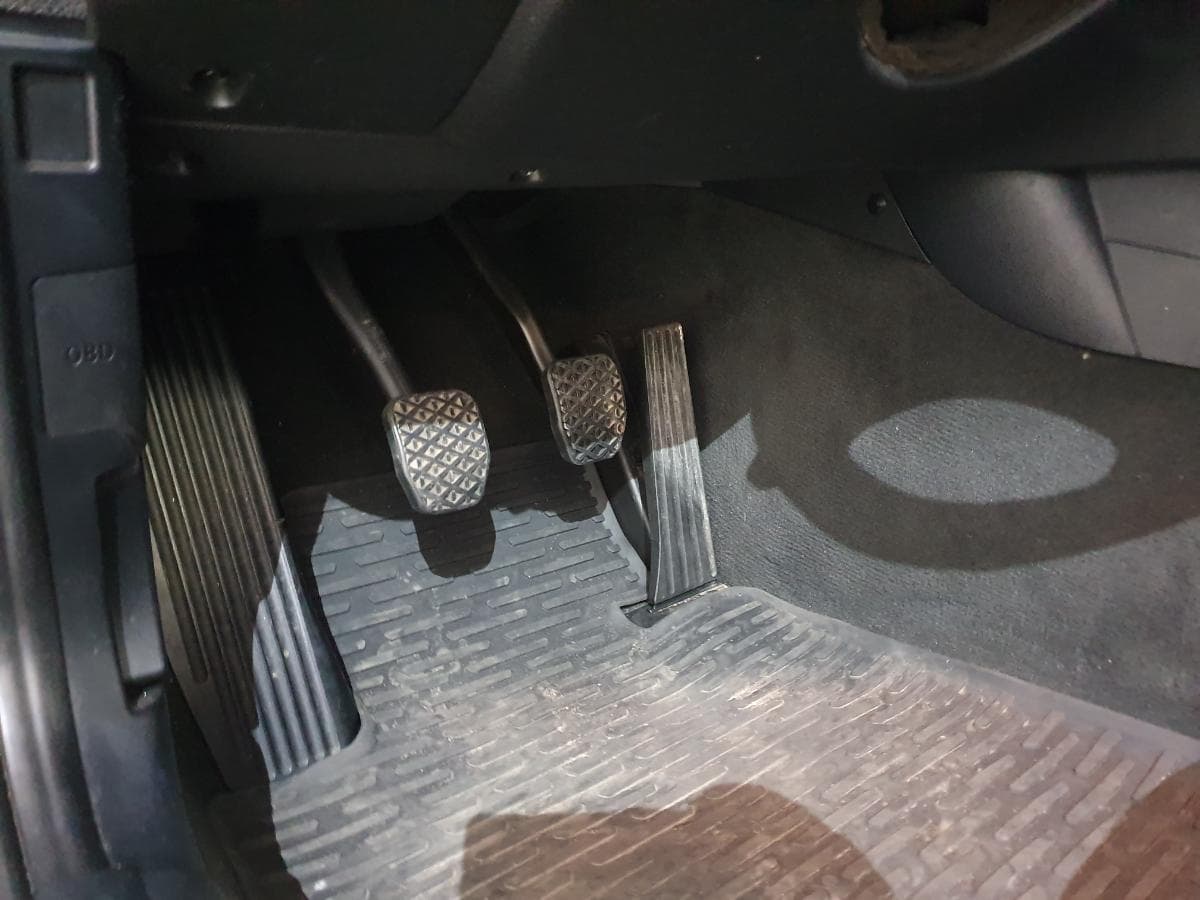 BMW 118D · Ano 2008 — imagen 32