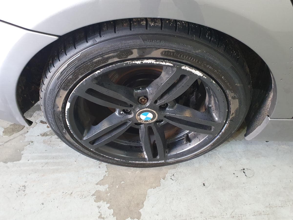 BMW 318D · Ano 2010 — image 16