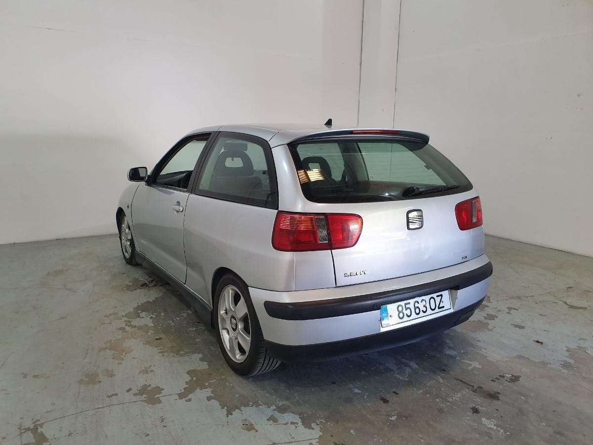 Seat ibiza 1.9 TDI · Ano 2000 — image 7