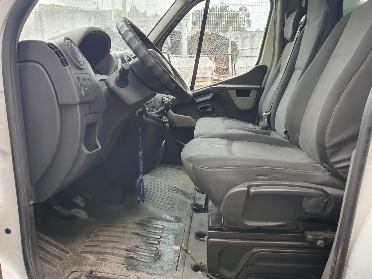 Renault Master 2.3 DCI · Ano 2014 — imagen 27