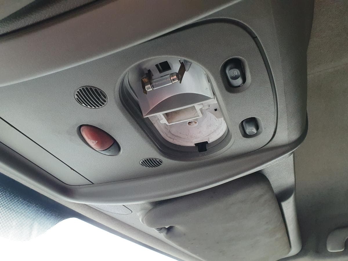 Renault Master 2.3 DCI · Ano 2014 — imagen 40