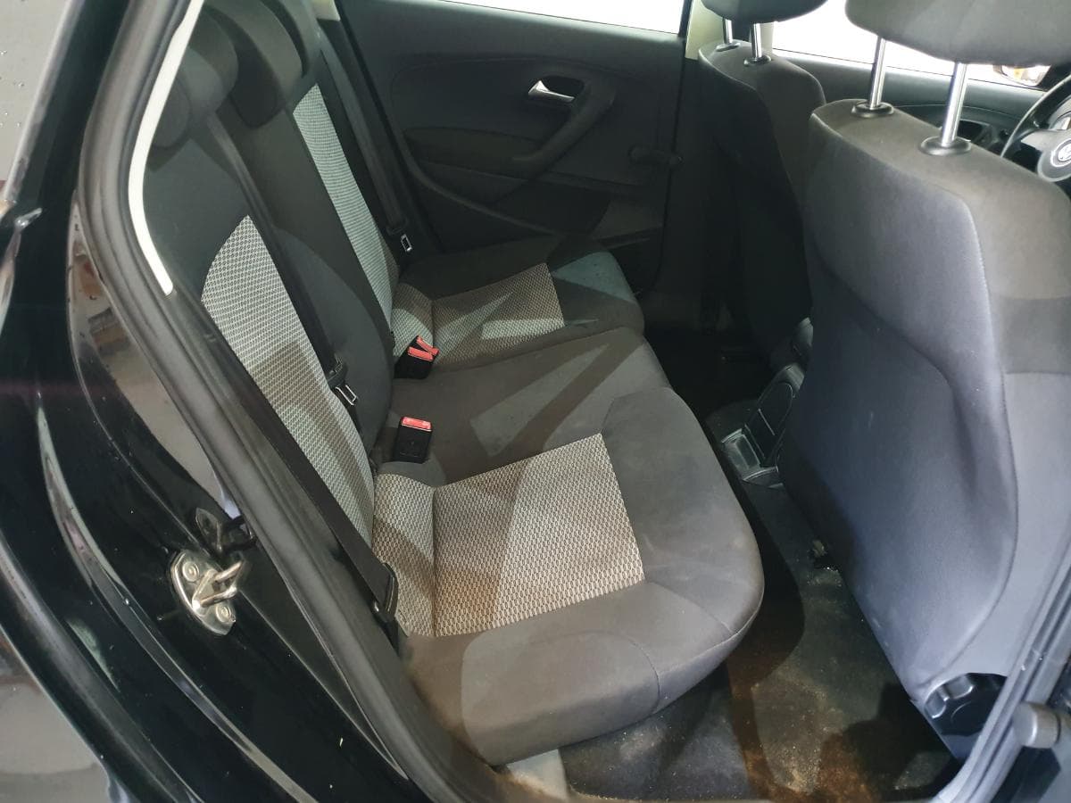 Volkswagen Polo 1.2 TDI · Ano 2011 — image 21