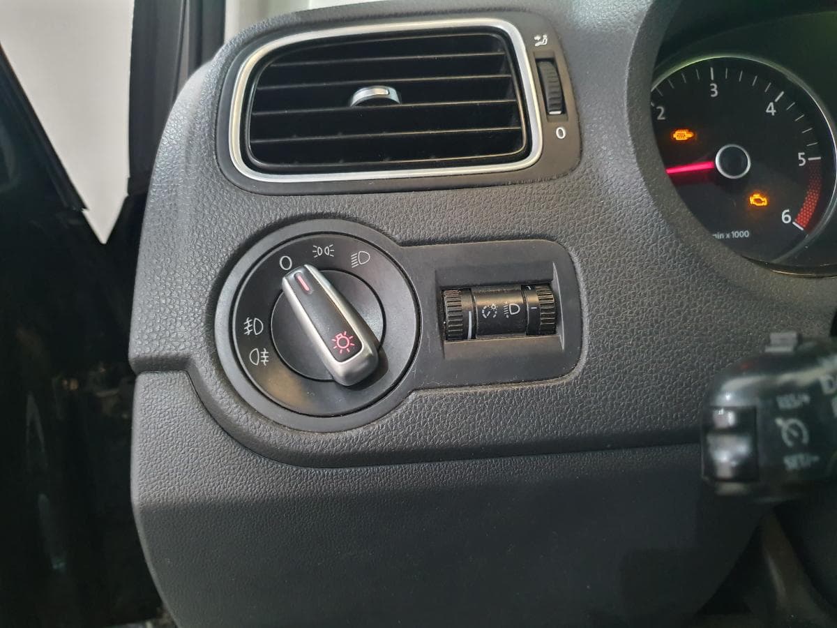 Volkswagen Polo 1.2 TDI · Ano 2011 — image 28