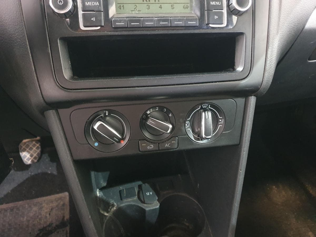 Volkswagen Polo 1.2 TDI · Ano 2011 — image 39