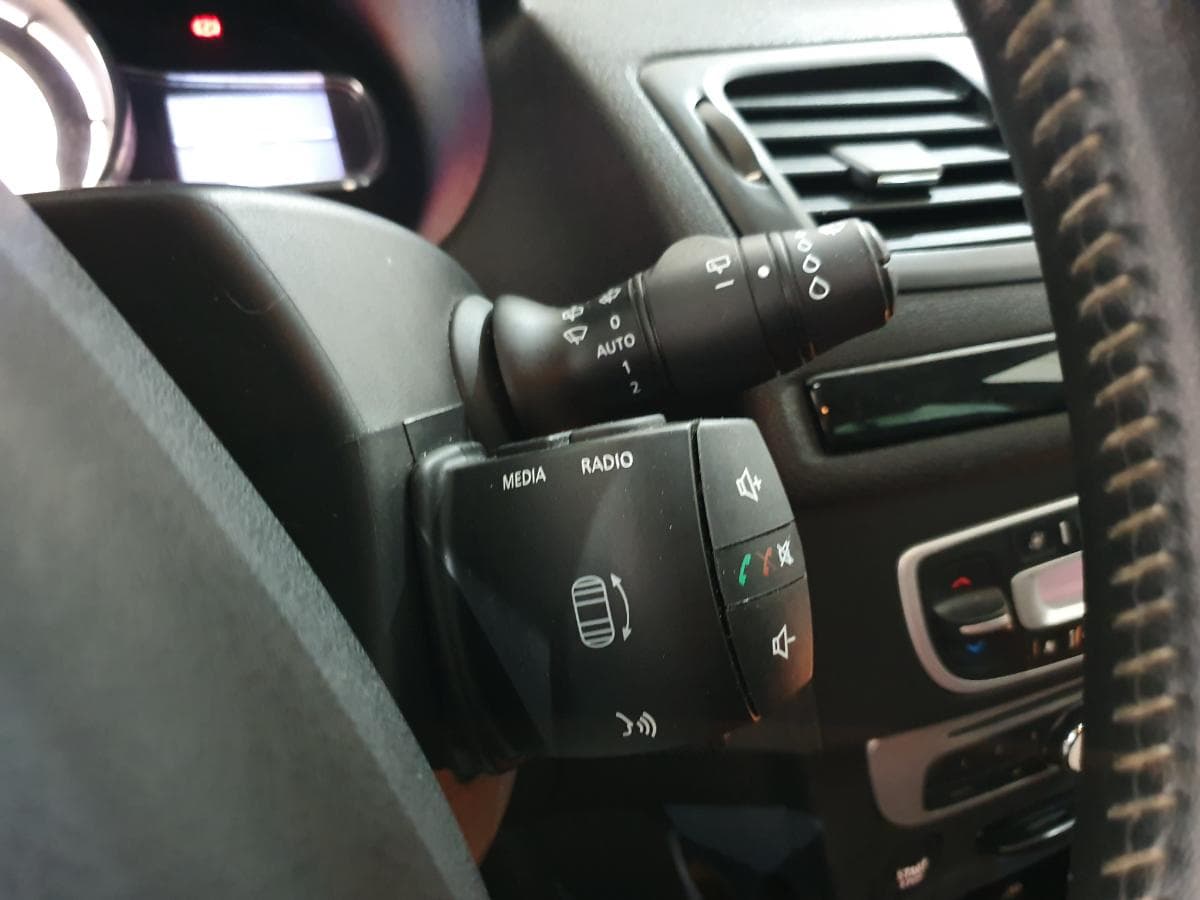 Renault Mégane 1.5 DCI · Ano 2014 — imagen 23