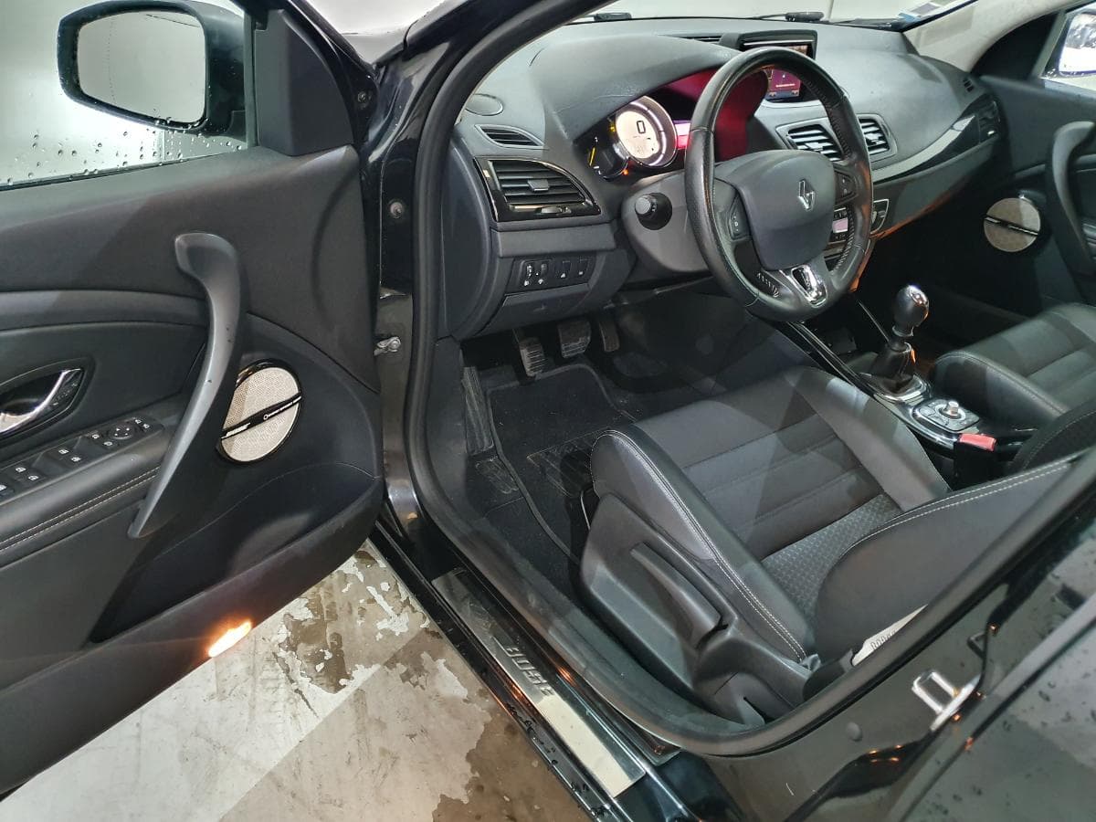 Renault Mégane 1.5 DCI · Ano 2014 — imagen 31
