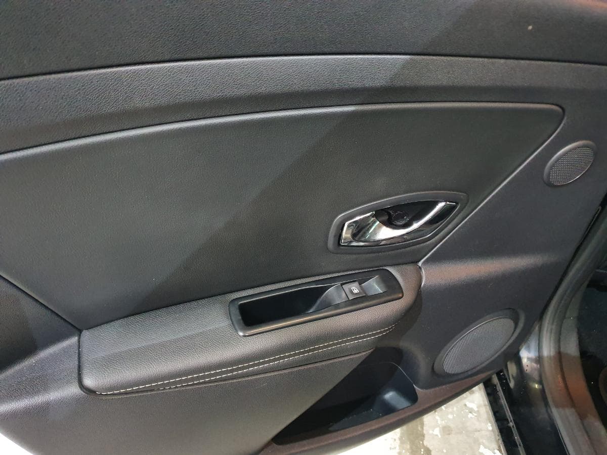 Renault Mégane 1.5 DCI · Ano 2014 — imagen 36