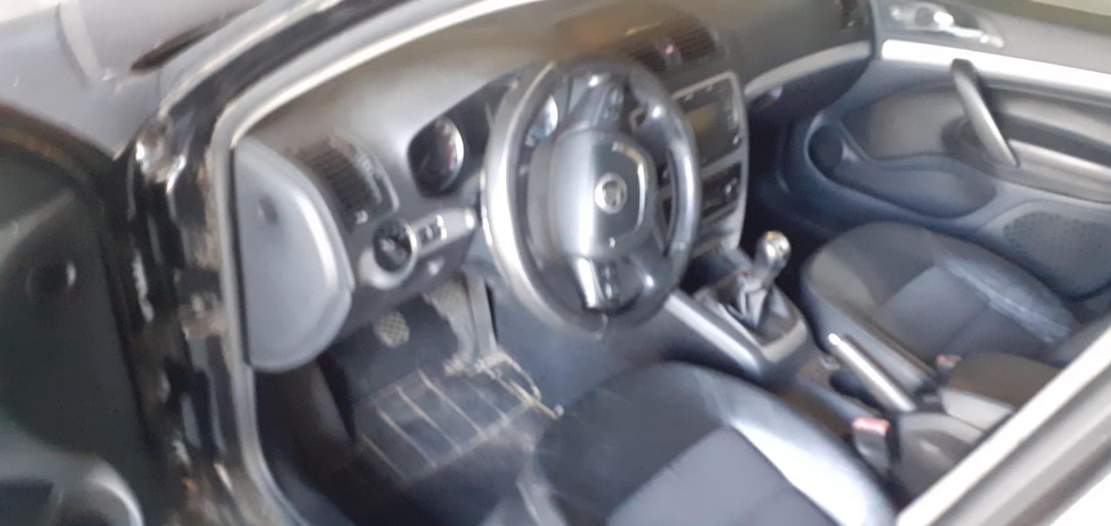 Skoda Octávia II Combi 2.0 TDI · Ano 2009 — image 11