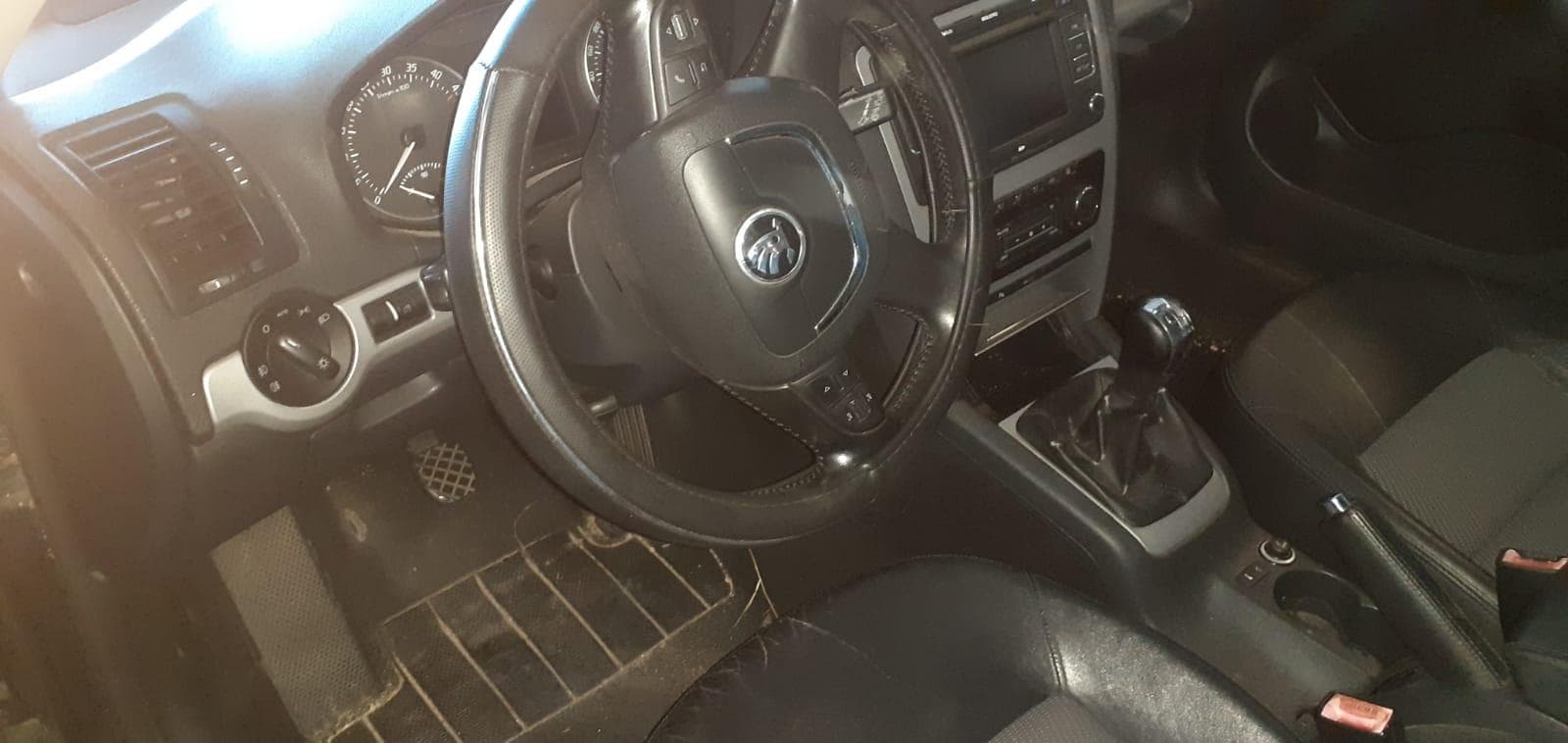 Skoda Octávia II Combi 2.0 TDI · Ano 2009 — image 16