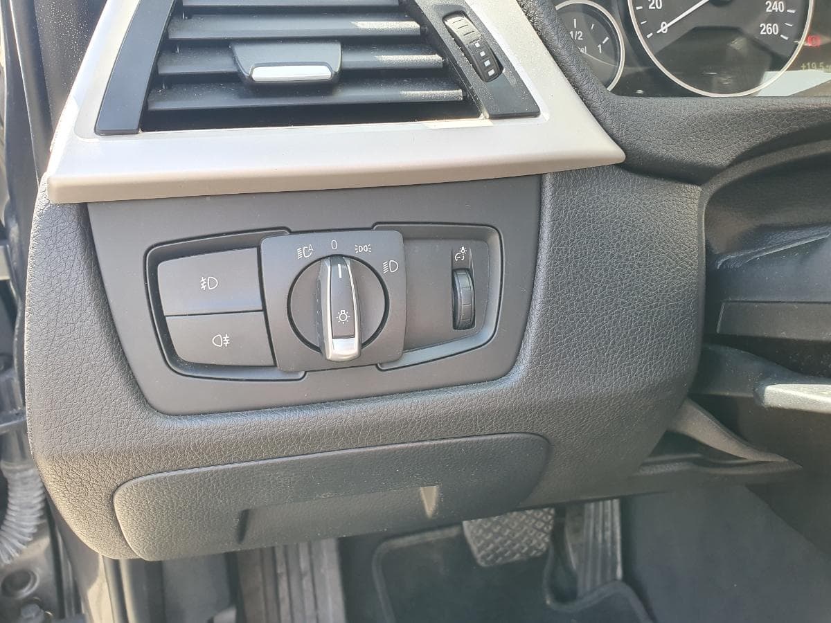 BMW 320D · Ano 2014 — image 25
