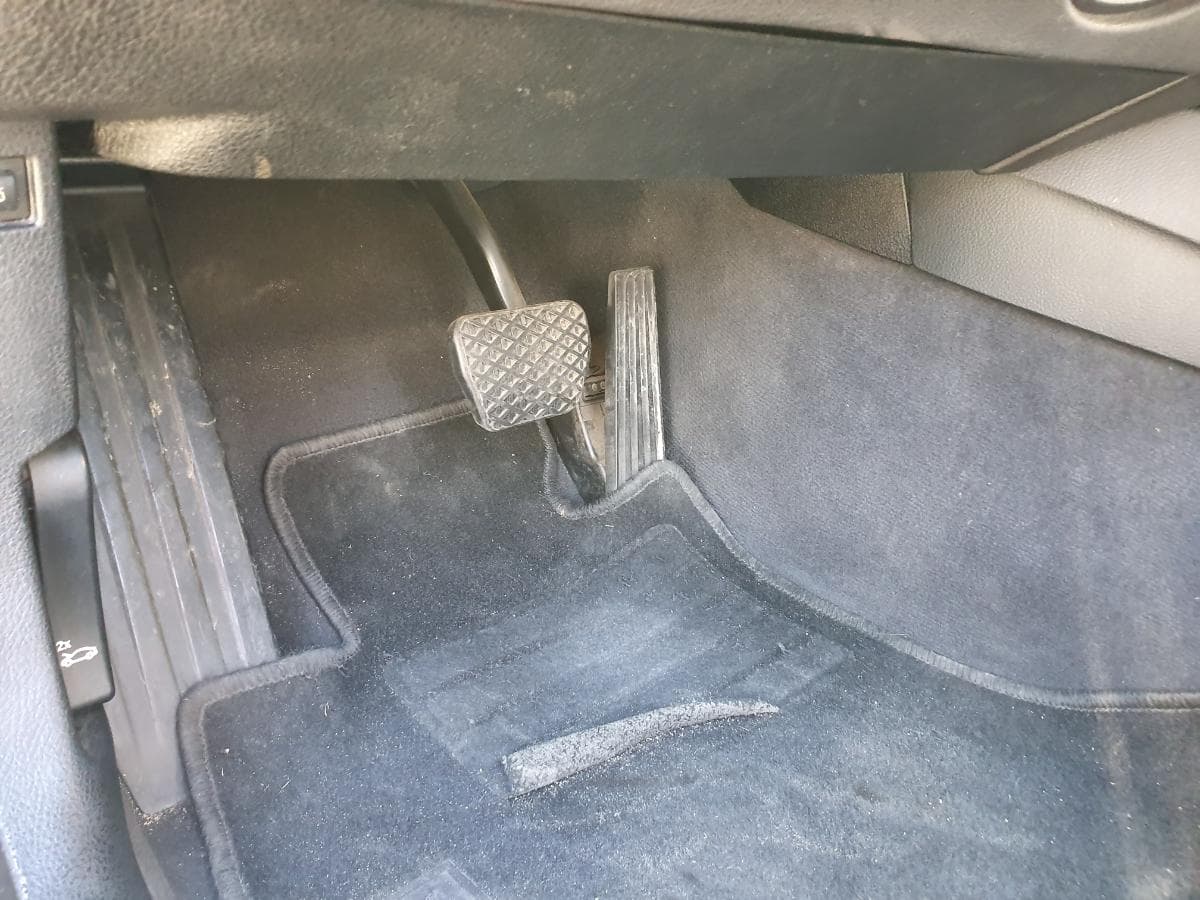 BMW 320D · Ano 2014 — image 26