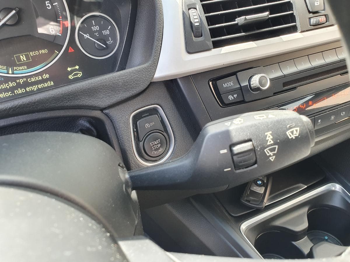 BMW 320D · Ano 2014 — image 28