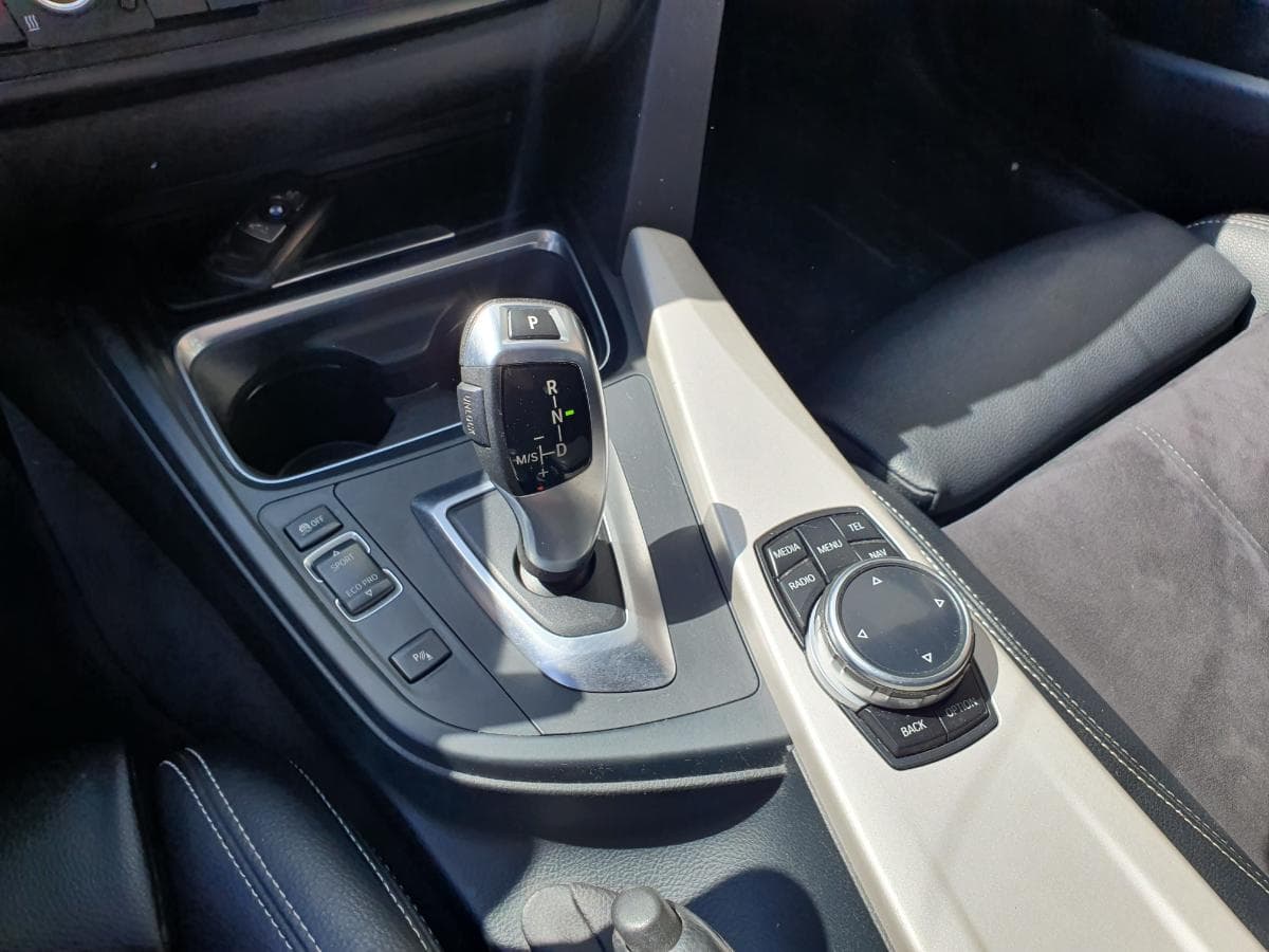 BMW 320D · Ano 2014 — image 32