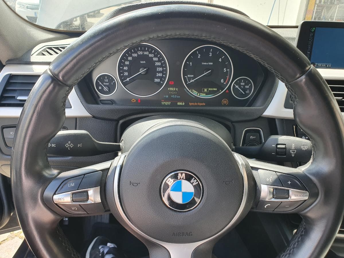 BMW 320D · Ano 2014 — image 34